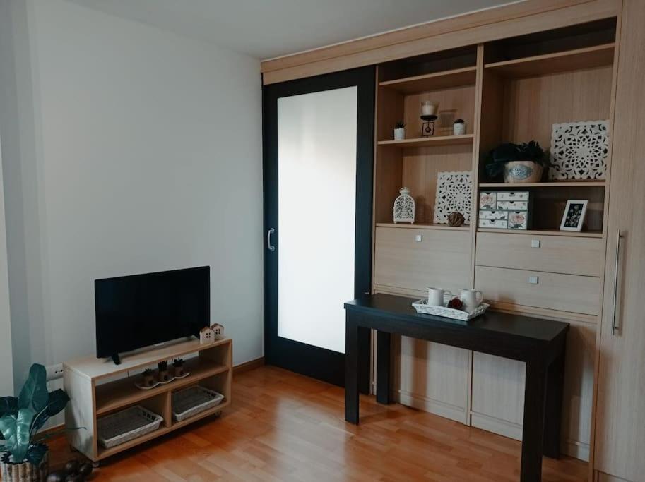 Ferienwohnung Acogedor Apartamento Con Piscina Y Garaje Huesca Exterior foto
